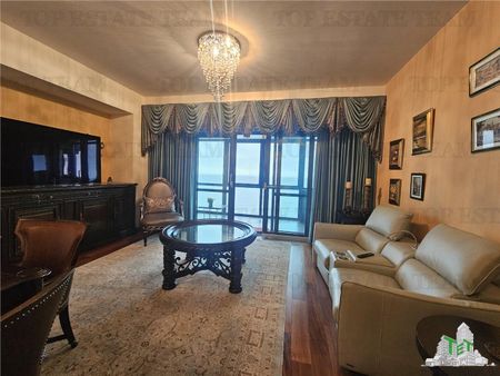 Inchiriere Apartament Deosebit termen lung, utilitati incluse Vedere Frontala la Mare Complex Spectrum - Fotografie 2