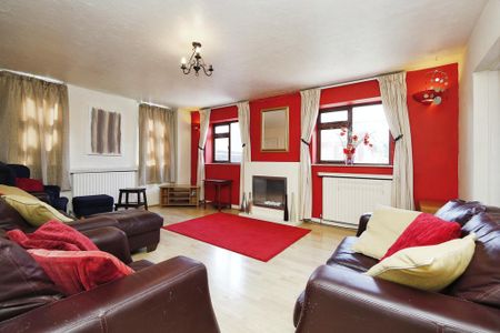 3 bedroom end of terrace house to rent - Photo 4