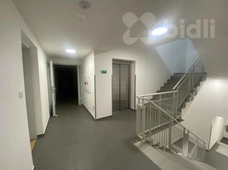 Pronájem krásného zařízeného bytu 3+kk v centru Zlína - Fotografie 5