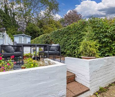 2 bed Terraced for rent - Photo 3
