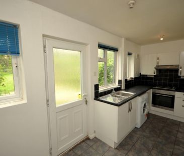 2 bedroom terraced house to rent - Photo 6