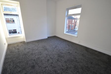 2 bedroom terraced house to rent - Photo 4