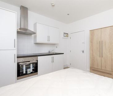 Studio to rent - Photo 4