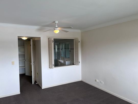 35/82-86 Limetree Parade, 4216, Runaway Bay Qld - Photo 1