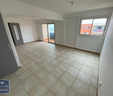 Location Appartement 3 pièces 90m² LE PORT 97420 - Photo 1