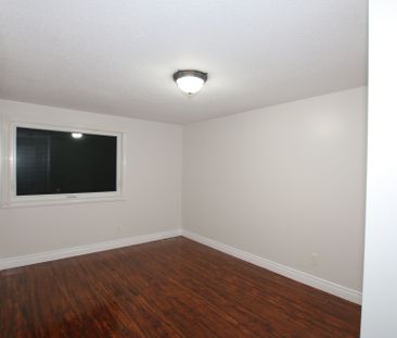 For Lease - 3 Gatsby Square, Brampton, Ontario - Photo 5