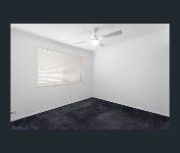 12 Stivala Street, Calamvale, Qld 4116 - Photo 4