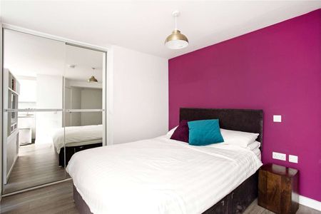 A superb studio apartment located in popular The Milliners development - Photo 4