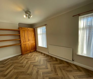 2 bedroom Mid Terraced House to let - Photo 2