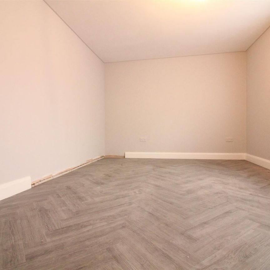 Snape Spur, Slough - Photo 1