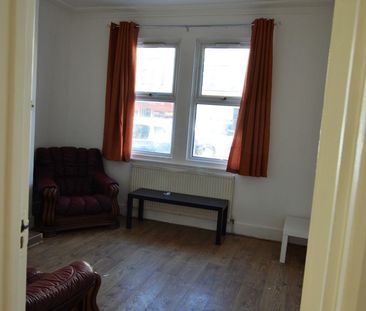 Western Road, Southall - Photo 1
