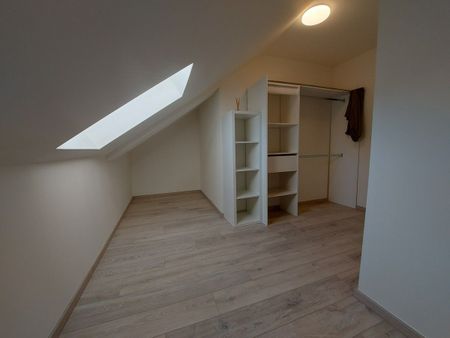 Super gezellig duplex appartement van 85 m² met twee slaapkamers in hartje Kortrijk. A-label - Photo 5