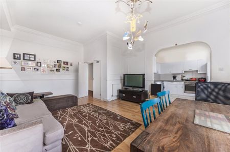 2 bedroom flat to rent - Photo 4