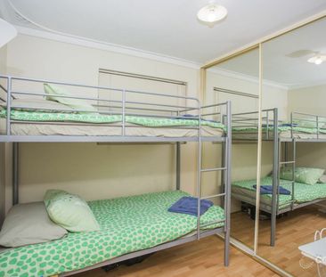 Renovated 2x1 Duplex - Neat and tidy! - Photo 4