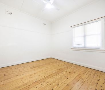 Perfect Family Home - Photo 5