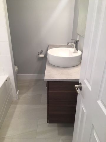 For Lease - 1258 Firestone Crescent Unit# B, Parkway Park - Queensway Terrace S and Area, Ontario - Photo 3