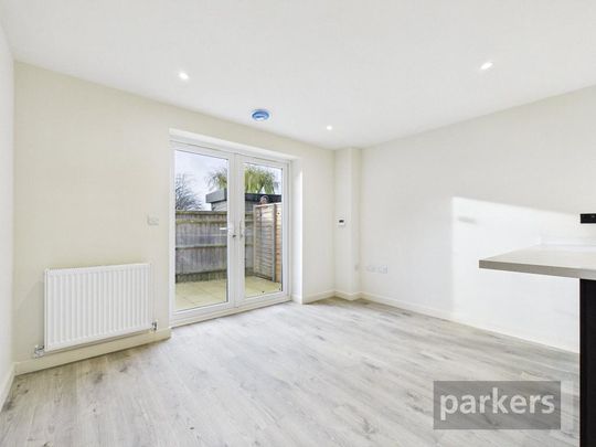 1 bedroom semi-detached house to rent - Photo 1