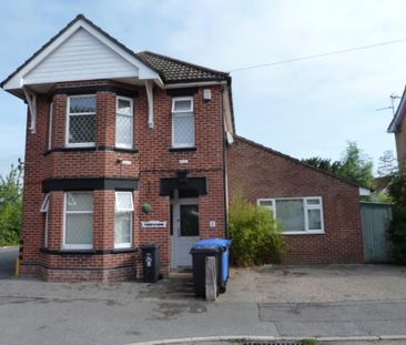 1 bedroom in a house share to rent - Photo 1