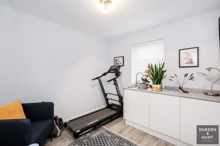 Arkley Crescent, Walthamstow - Photo 2