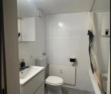 Schicke 2- Zimmer Wohnung- ideal für Singles o. Paare - Photo 1