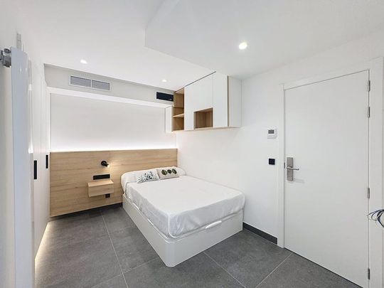 Calle Cuatro Amigos, Madrid, Community of Madrid 28029 - Photo 1