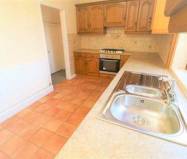 2 BED Terraced House To rent - Photo 2