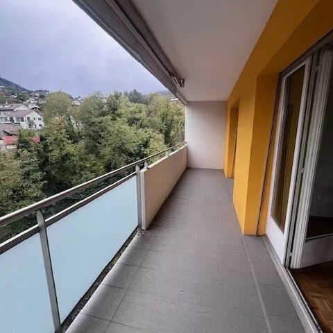 Spacieux appartement de 2.5 pièces avec balcon - Foto 1