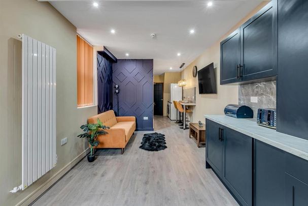 Studio to rent - Photo 1