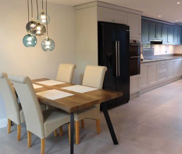 Hunters Close, Epsom - Photo 2