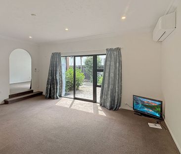 7 Holly Road, Merivale, NZ 8014 - Photo 3