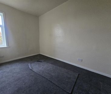 Grant Street, Burnley - Photo 4