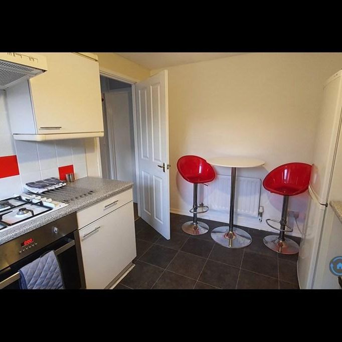 3 bedroom end of terrace house to rent - Photo 1