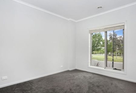 9 Yorkshire Terrace, Craigieburn, VIC 3064 - Photo 3