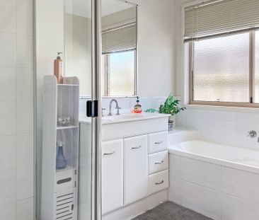 8 Lakeridge Drive, - Photo 6