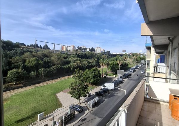 Apartamento T2 para Arrendamento em Sacavém