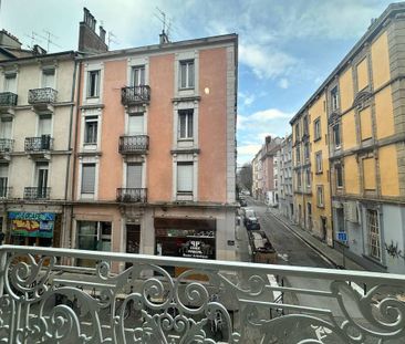 Location Appartement 2 pièces 48m² GRENOBLE 38000 - Photo 4