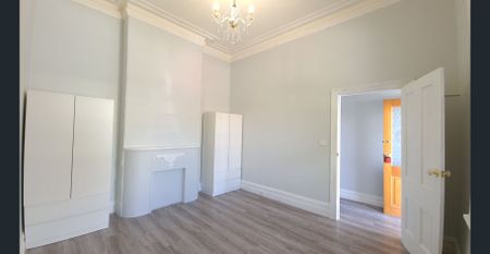 Step Into Style – Where Comfort Meets Convenience - Photo 2