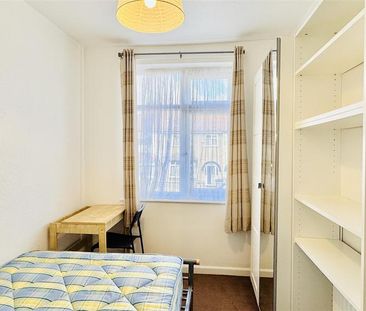 4 bedroom terraced house to rent - Photo 6