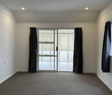 Freshly Renovated 2 Bedroom, Levin - Photo 1