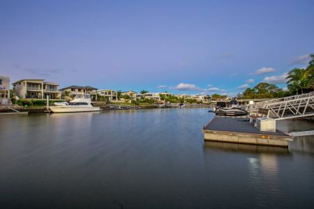 26 River Links Boulevard, Helensvale. - Photo 2