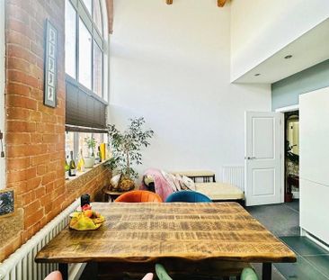 2 bedroom flat to rent - Photo 2