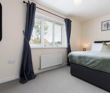 3 bedroom semi-detached house to rent - Photo 3