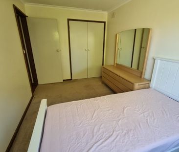 3-bedroom shared unit, Burwood Hwy - Photo 3