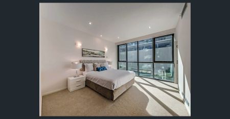 Spacious Terrace Road Stunner - Photo 3