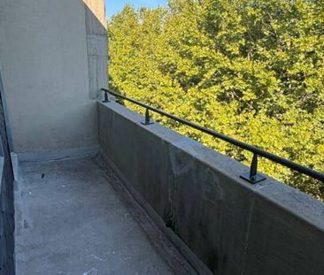 METZ GARE - APPARTEMENT F3 RENOVE - CACHET DE L'ANCIEN - Photo 2