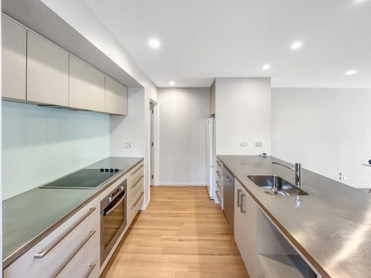 105 Caledonian Road, St. Albans - Photo 1