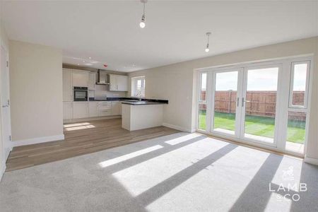 Park Gate Corner, Little Clacton, CO16 - Photo 3