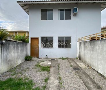 Casa com 3 quartos e 98m² para alugar em Carianos, Florianópolis. - Foto 5