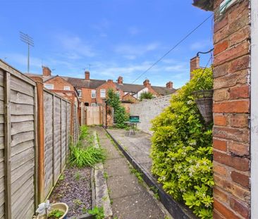 2 BED Semi-detached house To rent - Photo 2