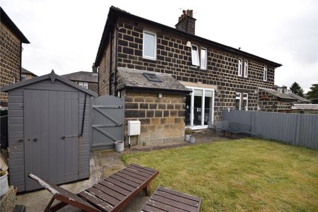 11a, Ashtofts Mount, Guiseley, Leeds, West Yorkshire, LS20 9DB - Photo 3